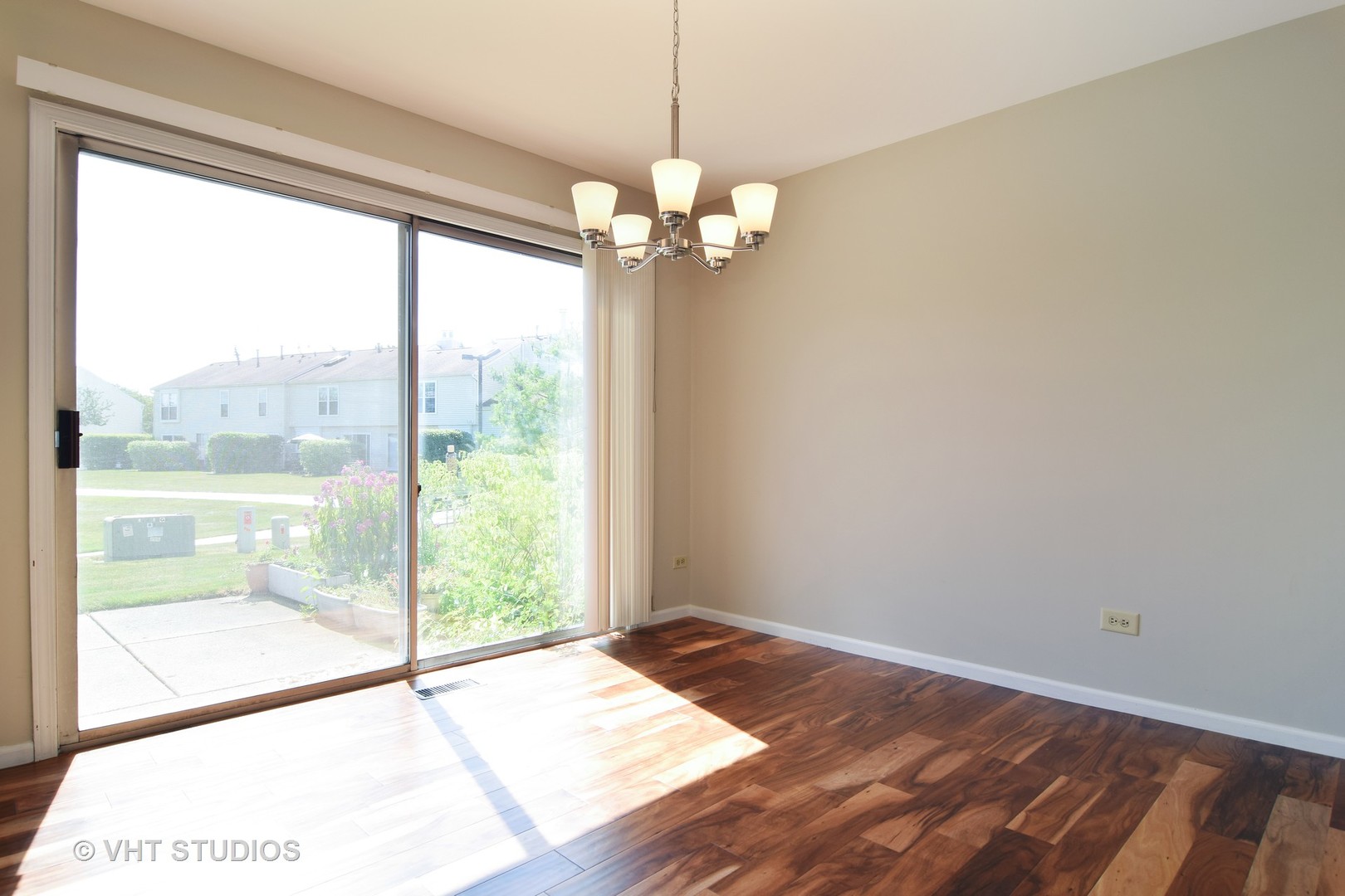 171 North Oltendorf Road Streamwood, IL 60107 - Photo 4 of 12 Gallery Image 4