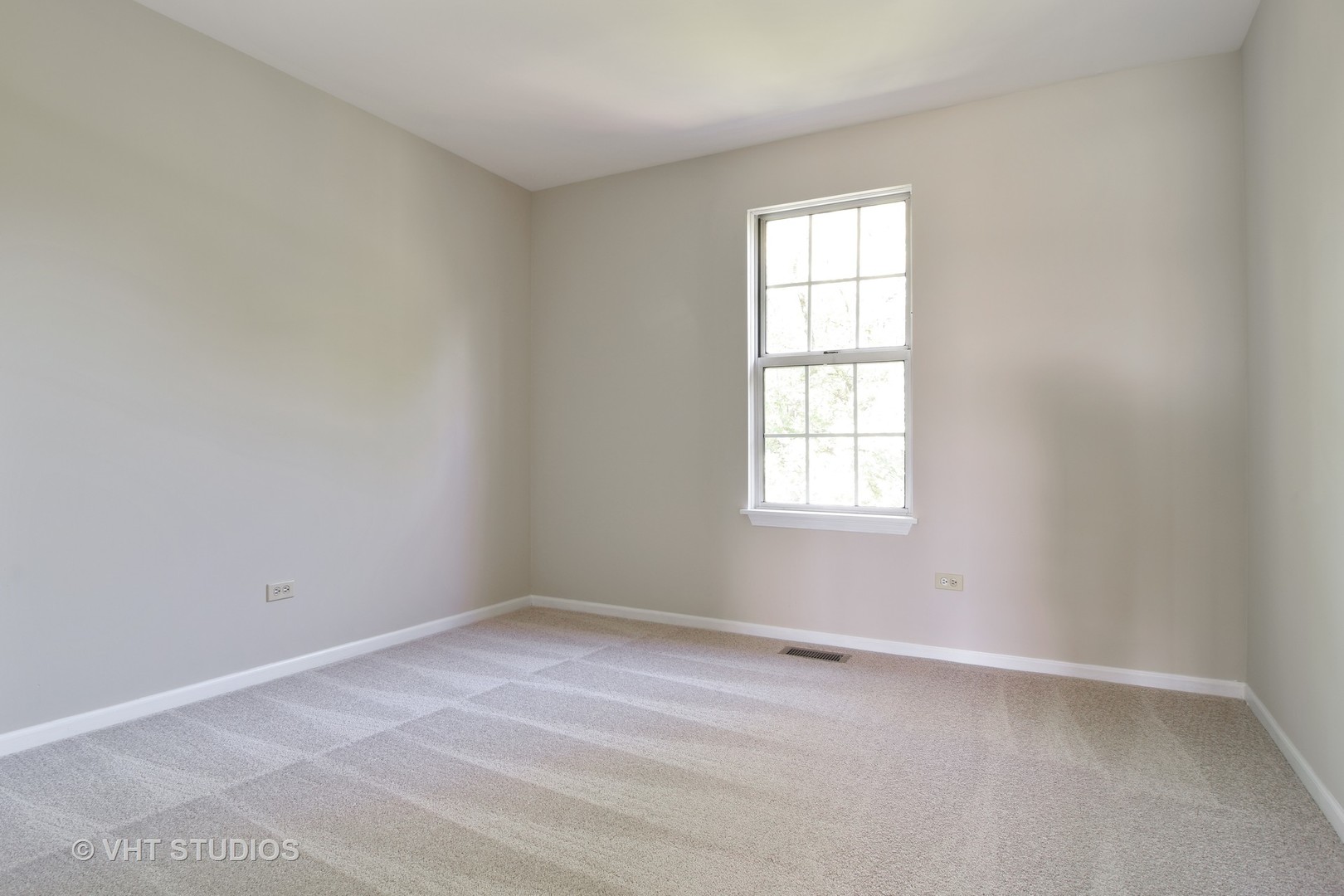 171 North Oltendorf Road Streamwood, IL 60107 - Photo 7 of 12 Gallery Image 7