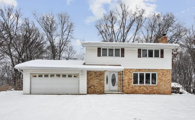 $399,900 | 2404 Hayes Court, Burnsville, MN 55337