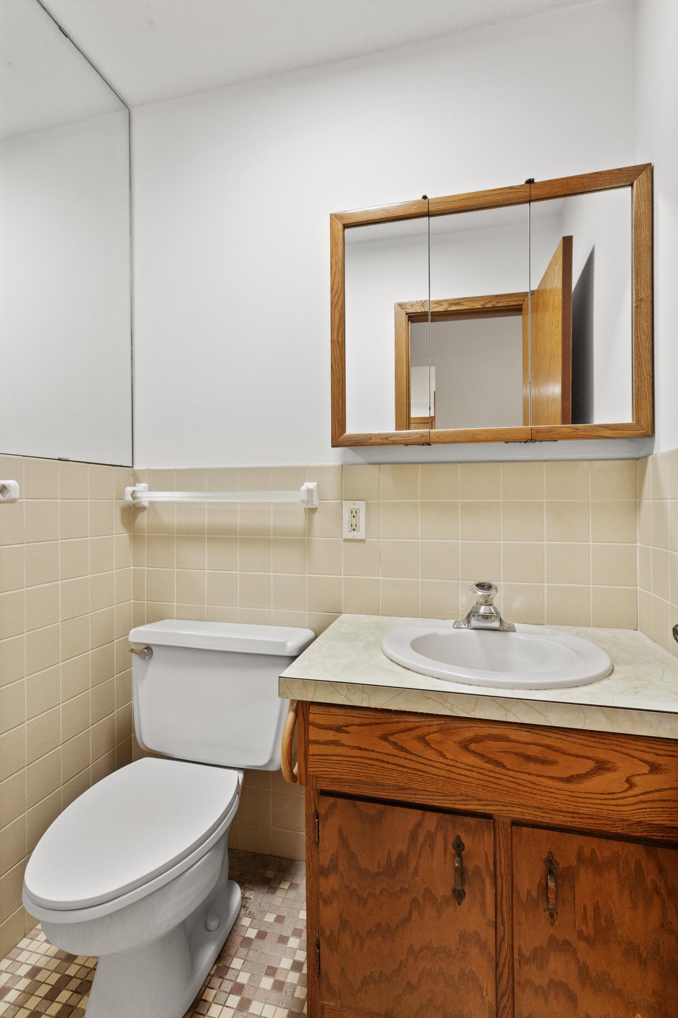 2404 Hayes Court Burnsville, MN 55337 - Photo 11 of 28