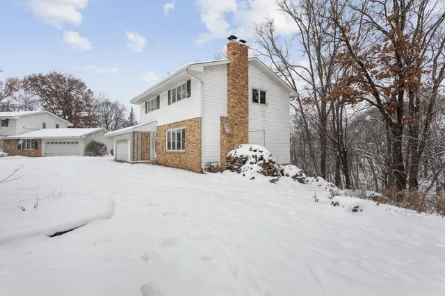 $399,900 | 2404 Hayes Court, Burnsville, MN 55337