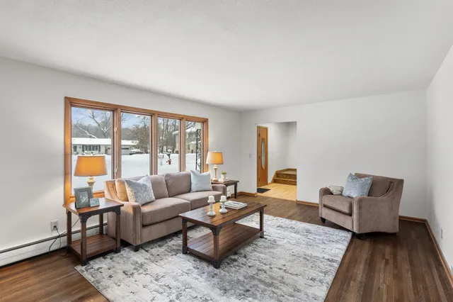 $399,900 | 2404 Hayes Court, Burnsville, MN 55337