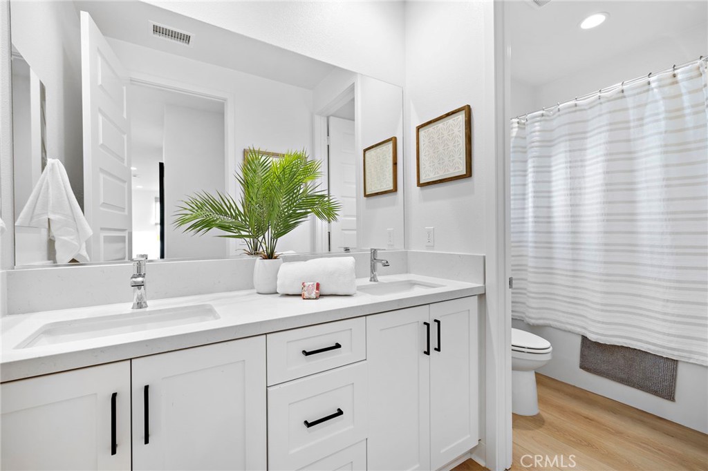 31655 Williams Way Rancho Mission Viejo, CA 92694 - Photo 25 of 35 Secondary bath - up