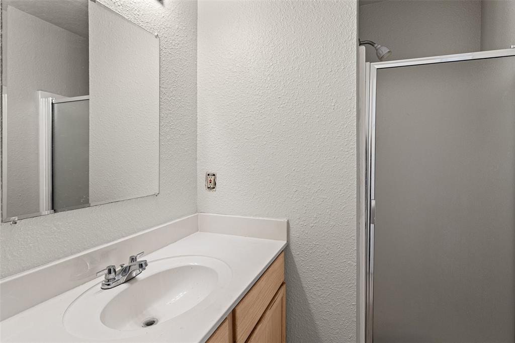 2720 James Road Granbury, TX 76049 - Photo 8 of 26