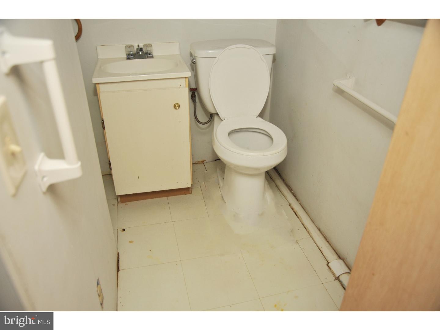 469 Mill Road Bensalem, PA 19020 - Photo 22 of 24 Bathroom