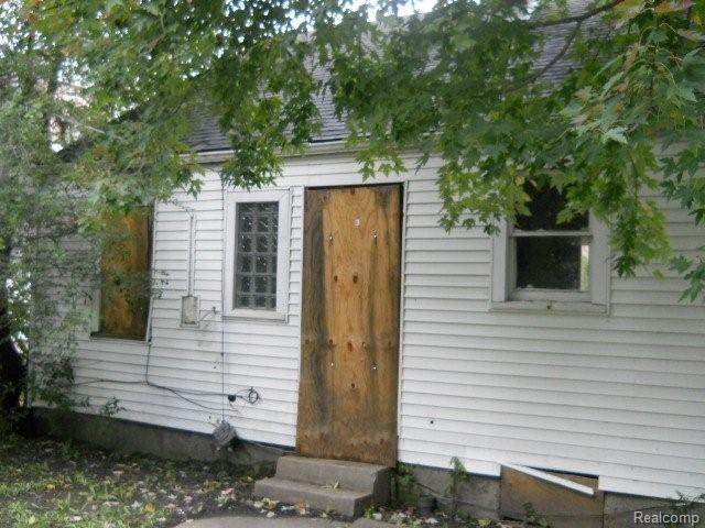 9449 Nottingham Road Detroit, MI 48224 - Photo 2 of 9 10-1 088