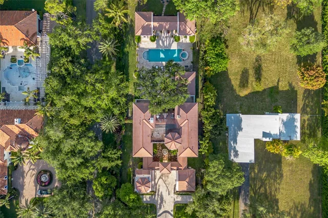 $6,950,000 | 9801 Southwest 60th Court, Pinecrest, FL 33156