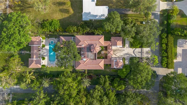 $6,950,000 | 9801 Southwest 60th Court, Pinecrest, FL 33156