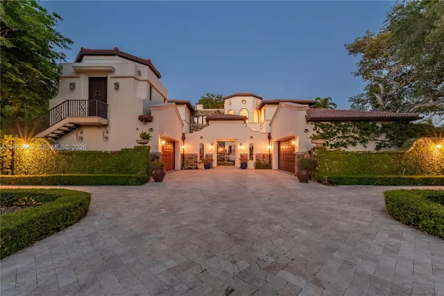 $6,950,000 | 9801 Southwest 60th Court, Pinecrest, FL 33156
