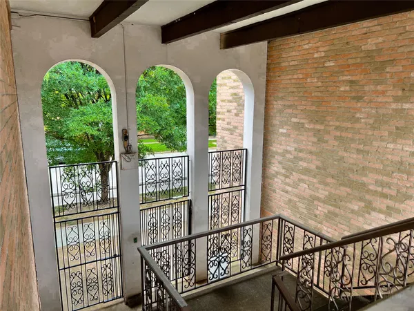 $345,000 | 2516 Commonwealth Street, Unit 102, Houston, TX 77006