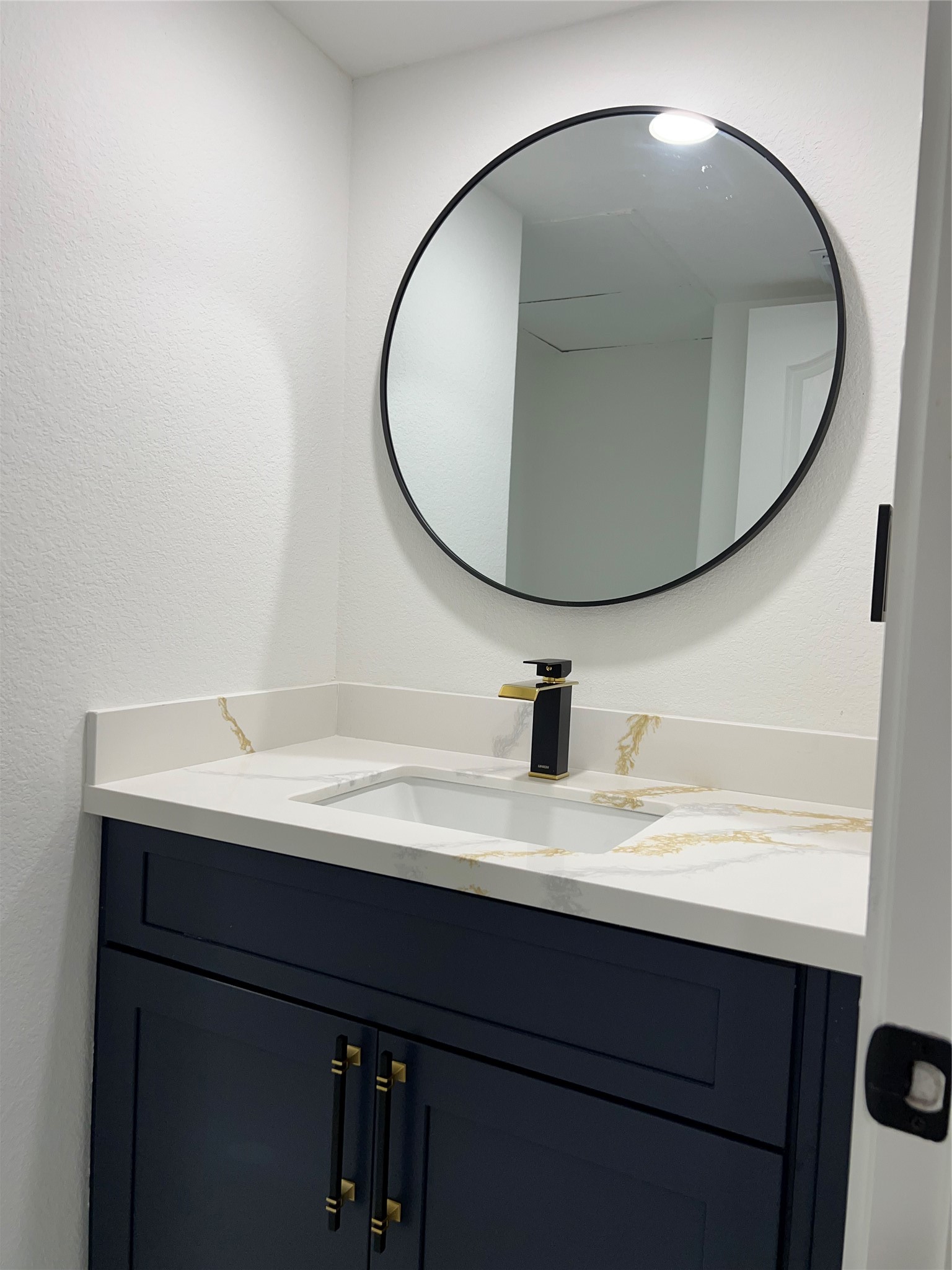 2516 Commonwealth Street, Unit 102 Houston, TX 77006 - Photo 17 of 23