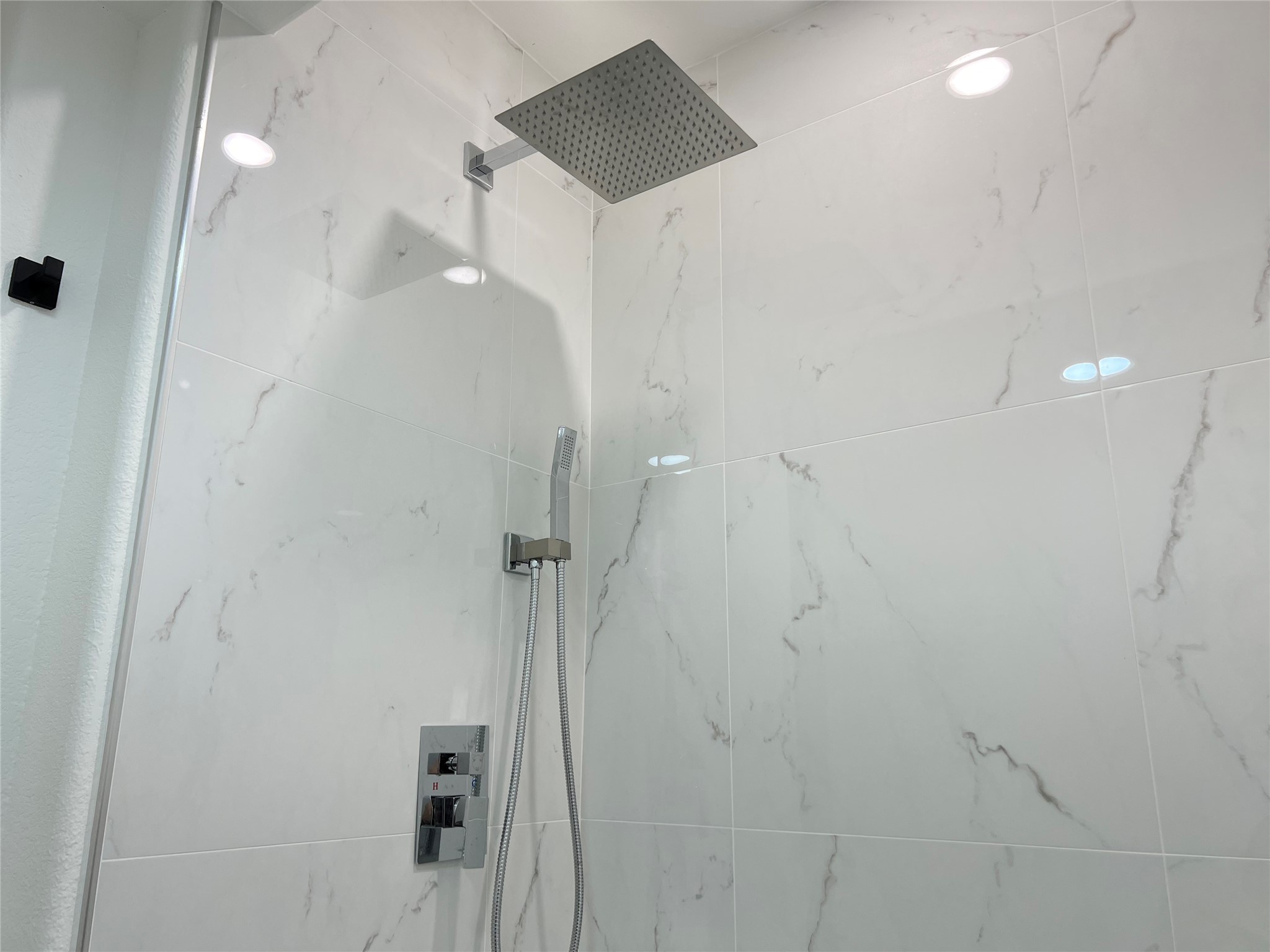 2516 Commonwealth Street, Unit 102 Houston, TX 77006 - Photo 18 of 23