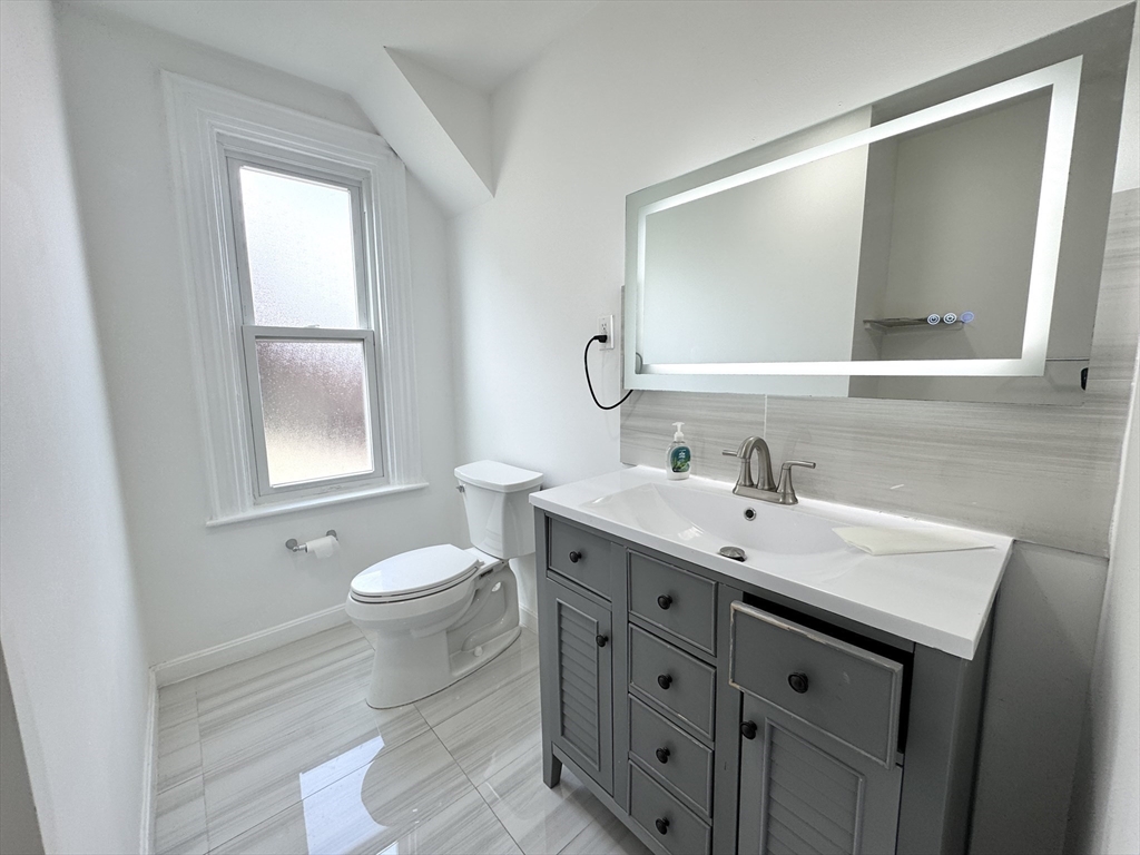 56 Pinckney Street, Unit 2 Somerville, MA 02145 - Photo 7 of 19