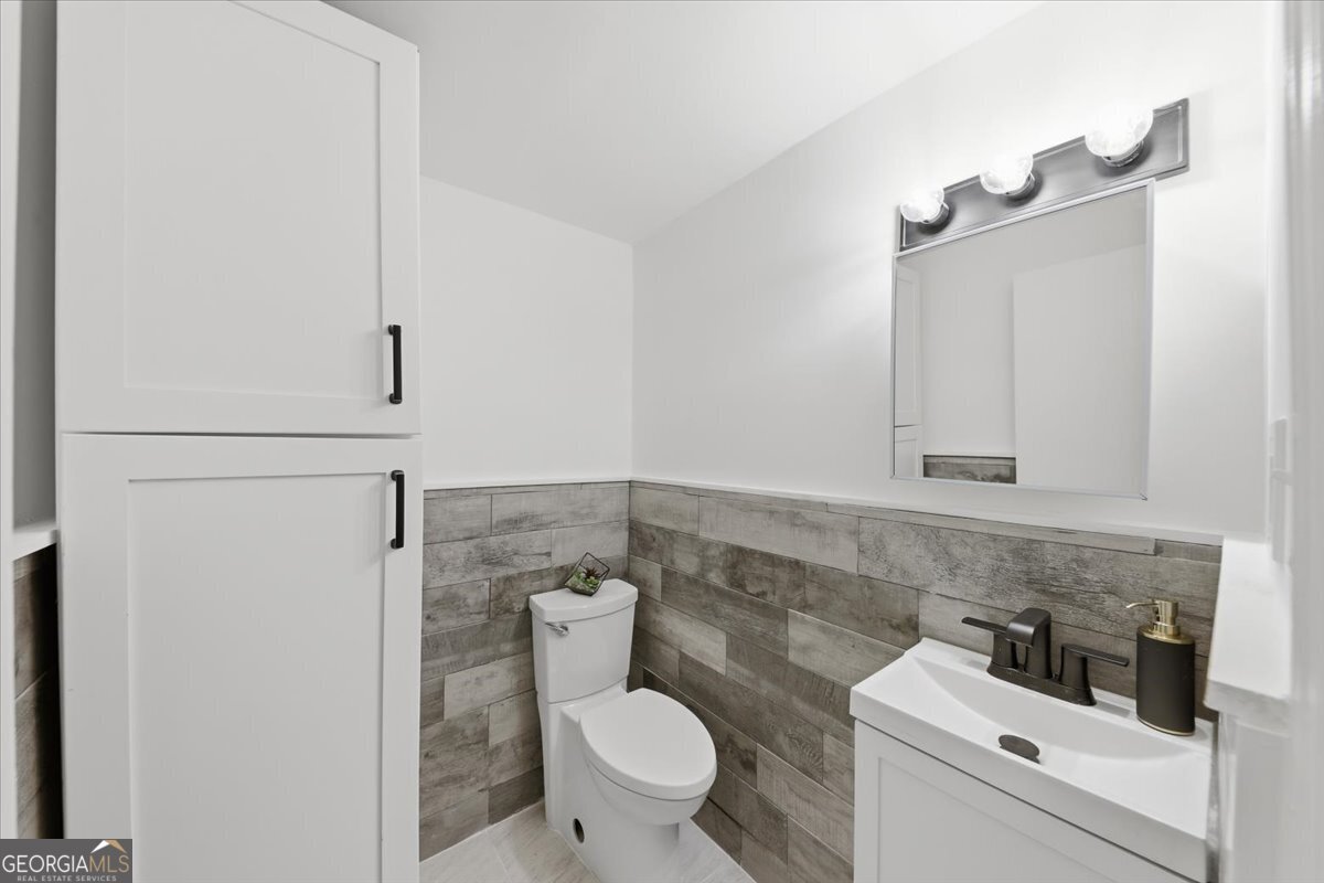 2082 Rosewood Road Decatur, GA 30032 - Photo 14 of 27