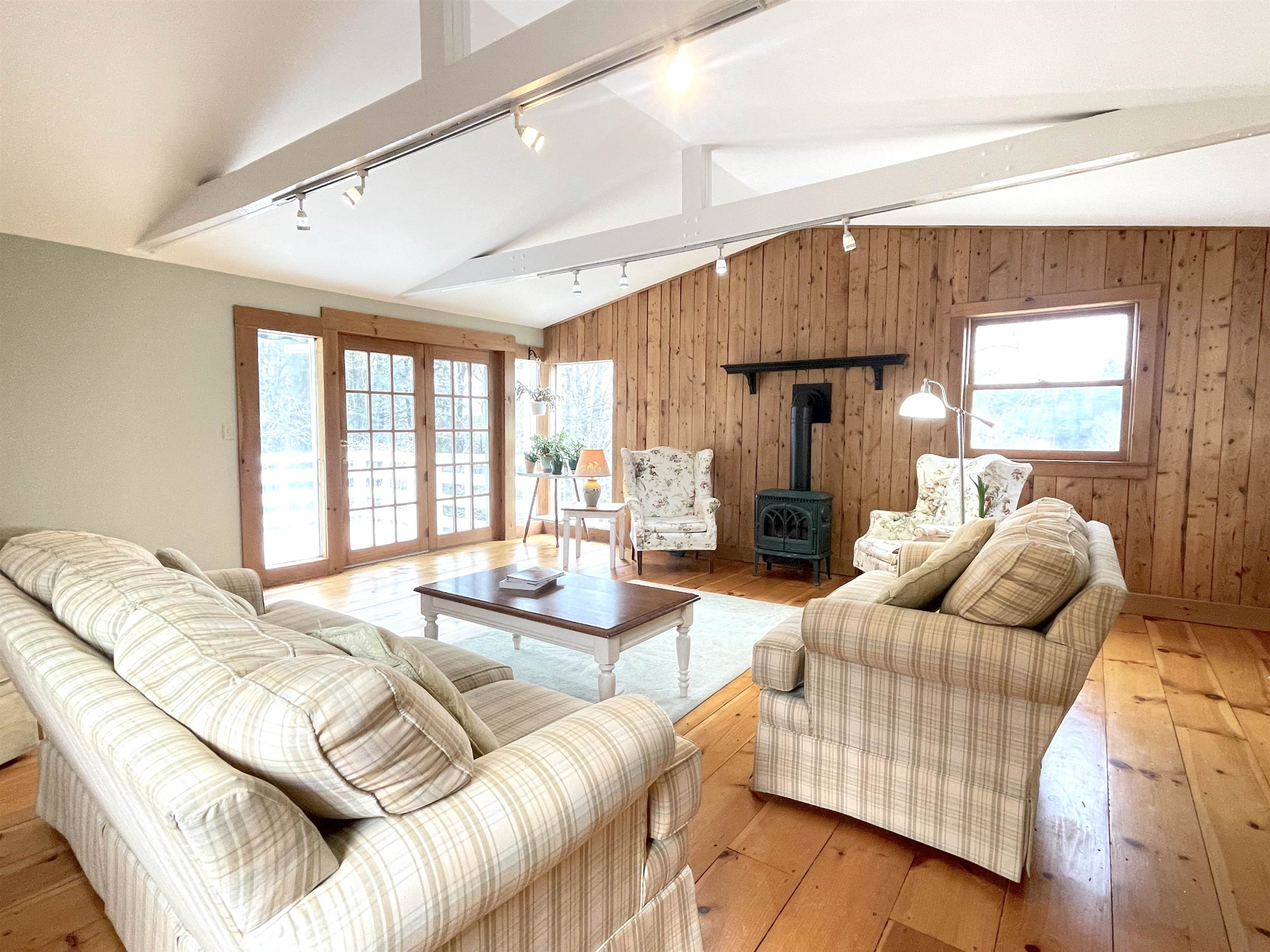 27 Pine Street Peterborough, NH 03458 - Photo 28 of 55