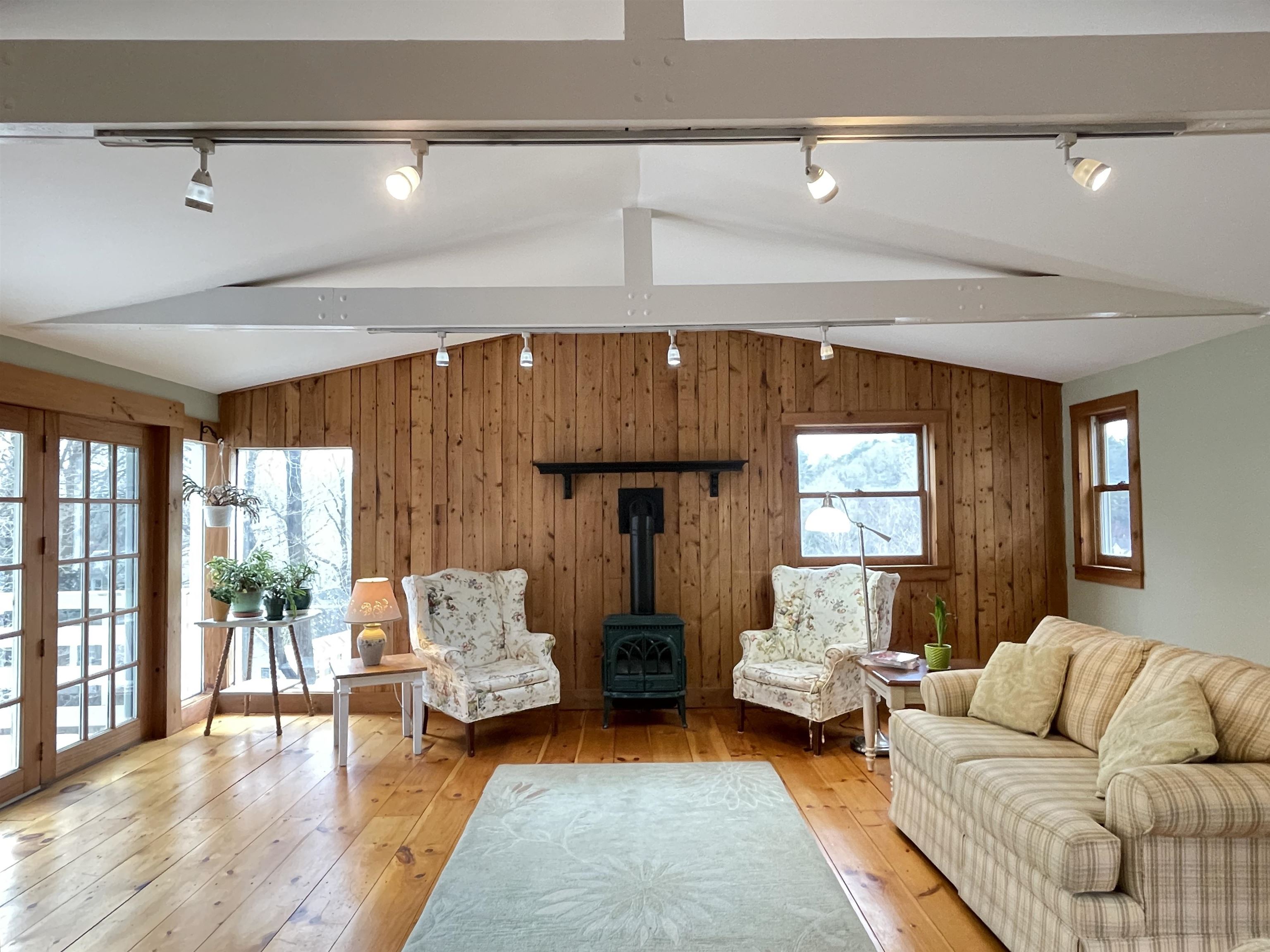 27 Pine Street Peterborough, NH 03458 - Photo 29 of 55