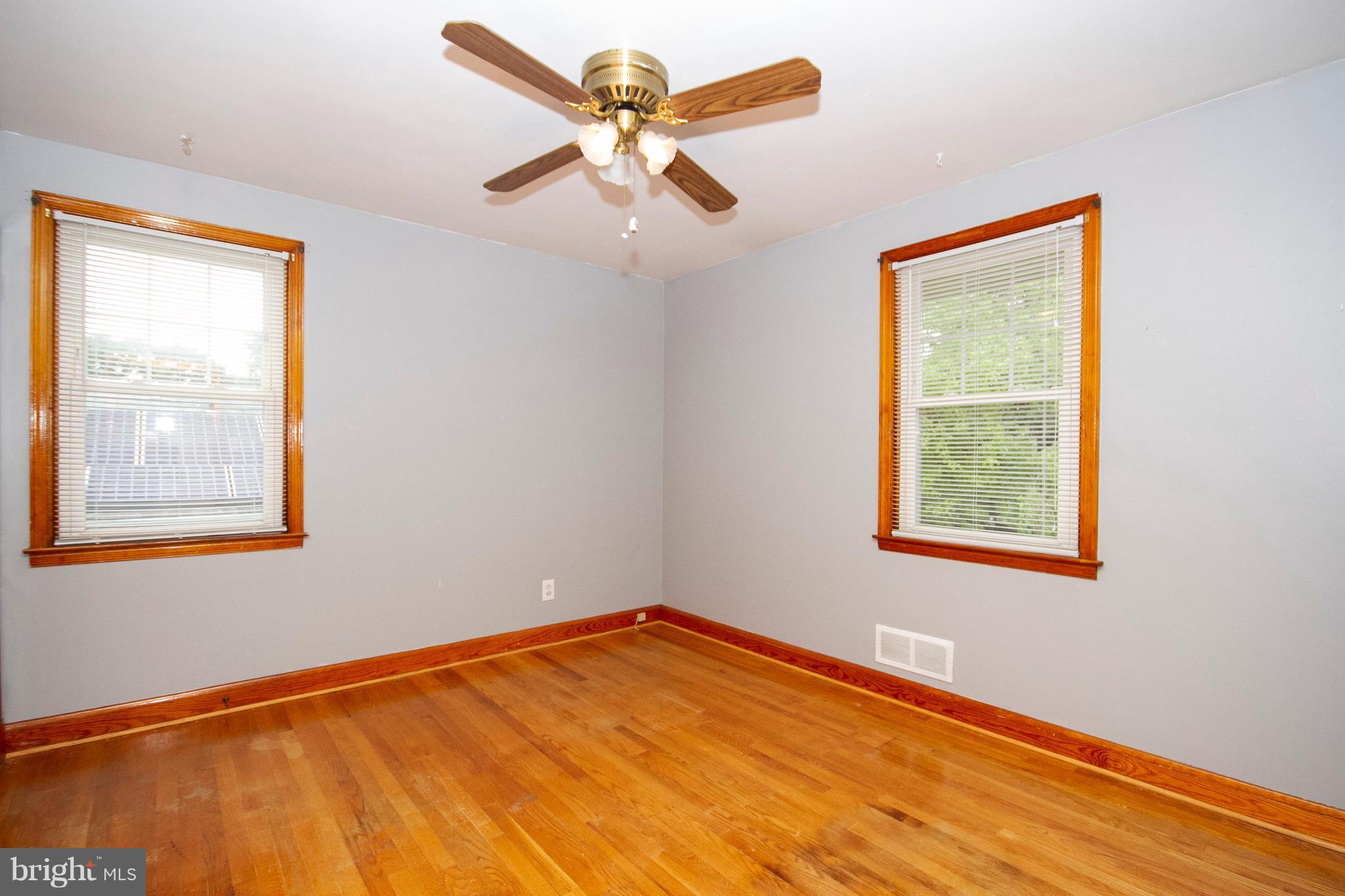 4203 Darleigh Road Baltimore, MD 21236 - Photo 14 of 30 BEDROOM #2 MEASURES 11' X 10'.