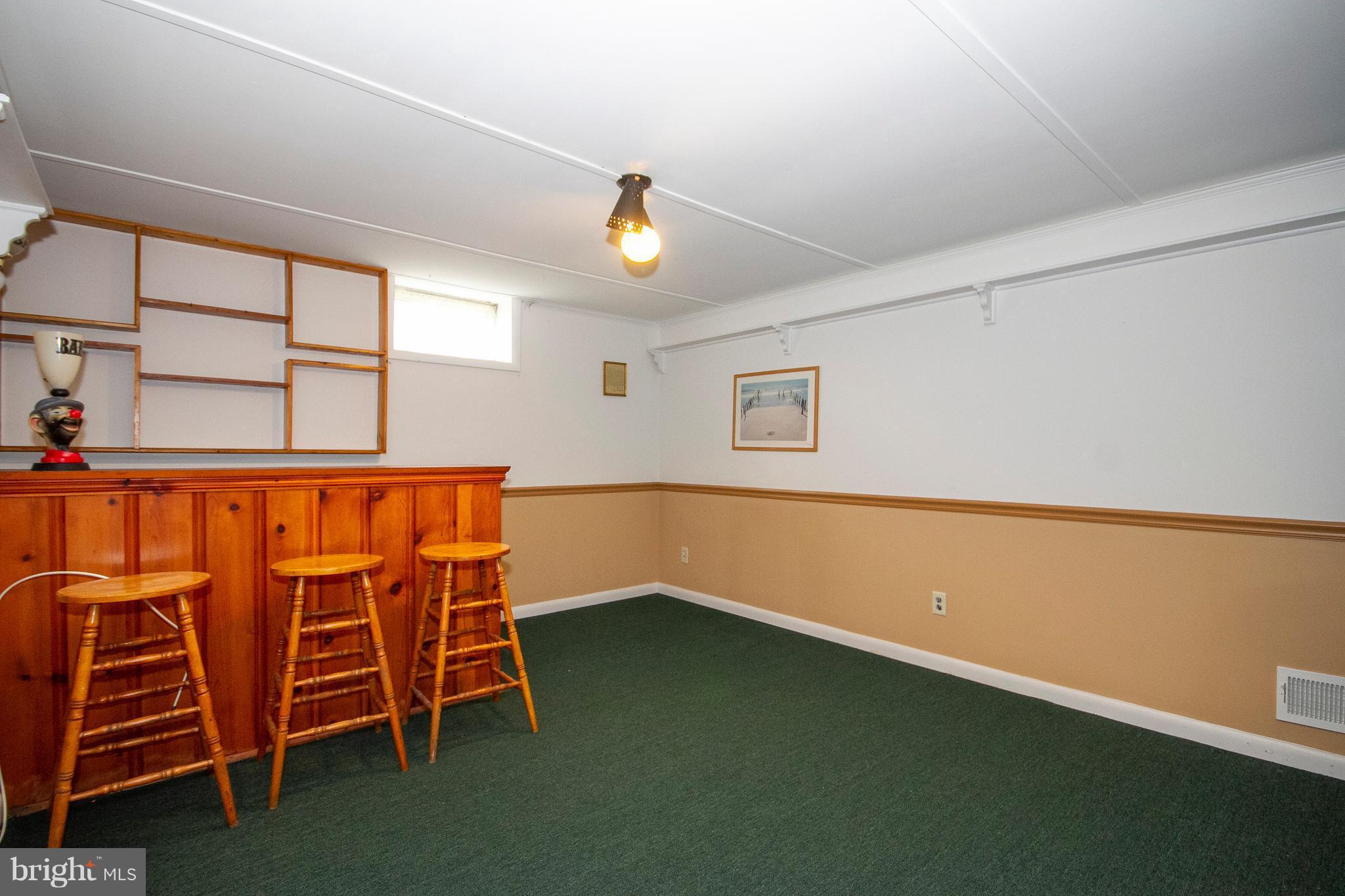 4203 Darleigh Road Baltimore, MD 21236 - Photo 17 of 30 FAMILY ROOM HAS A WET BAR!