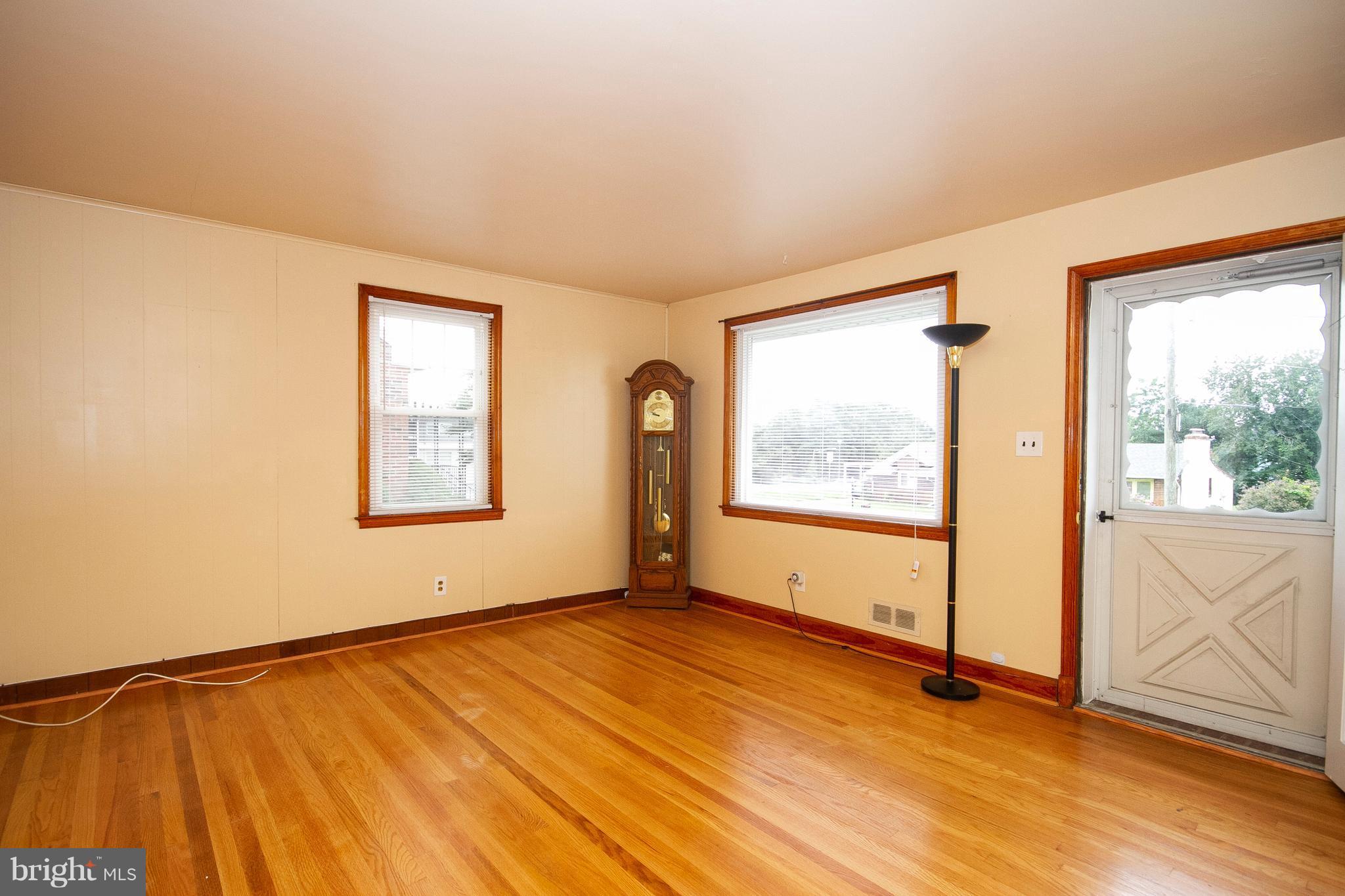 4203 Darleigh Road Baltimore, MD 21236 - Photo 5 of 30 LIVING ROOM IS BRIGHT W/LOTS OF NATURAL LIGHT!