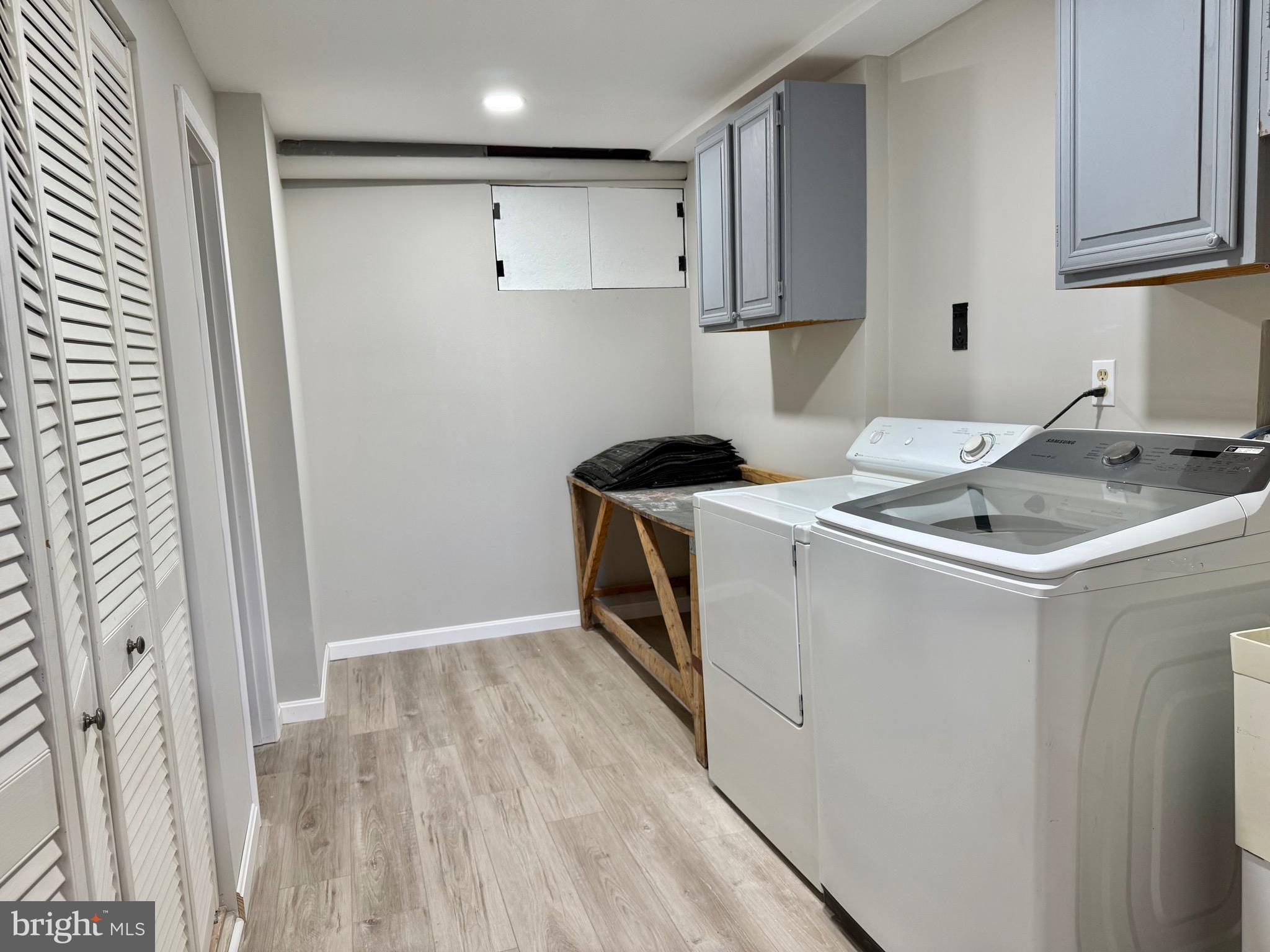 2 Cinnabar Court Gaithersburg, MD 20879 - Photo 43 of 46 a utility room with washer and dryer