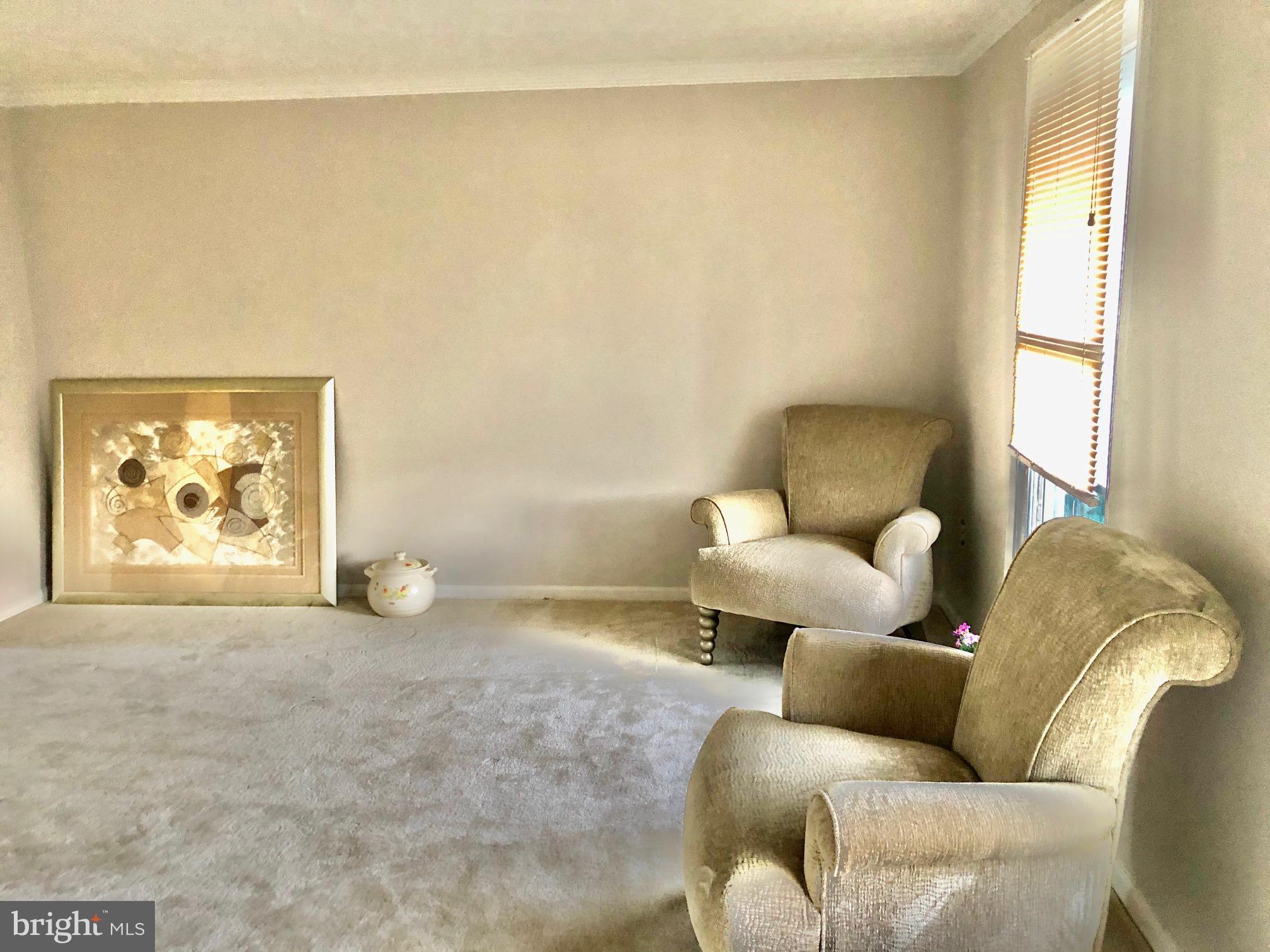 2 Cinnabar Court Gaithersburg, MD 20879 - Photo 6 of 46 a living room with furniture and a window