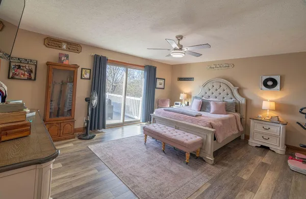 $549,900 | 7877 Upper Dry Fork Road, Madison, IN 47250