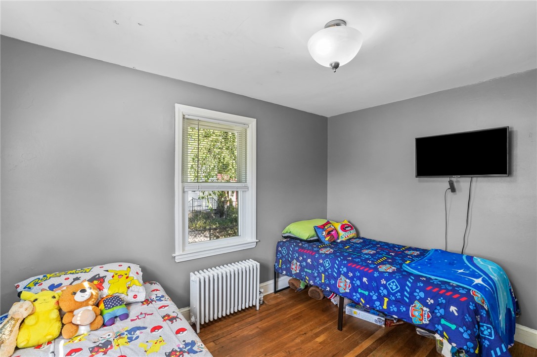39 Edison Street Warwick, RI 02889 - Photo 16 of 42