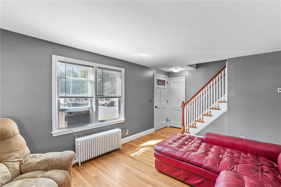 39 Edison Street Warwick, RI 02889 - Photo 6 of 42