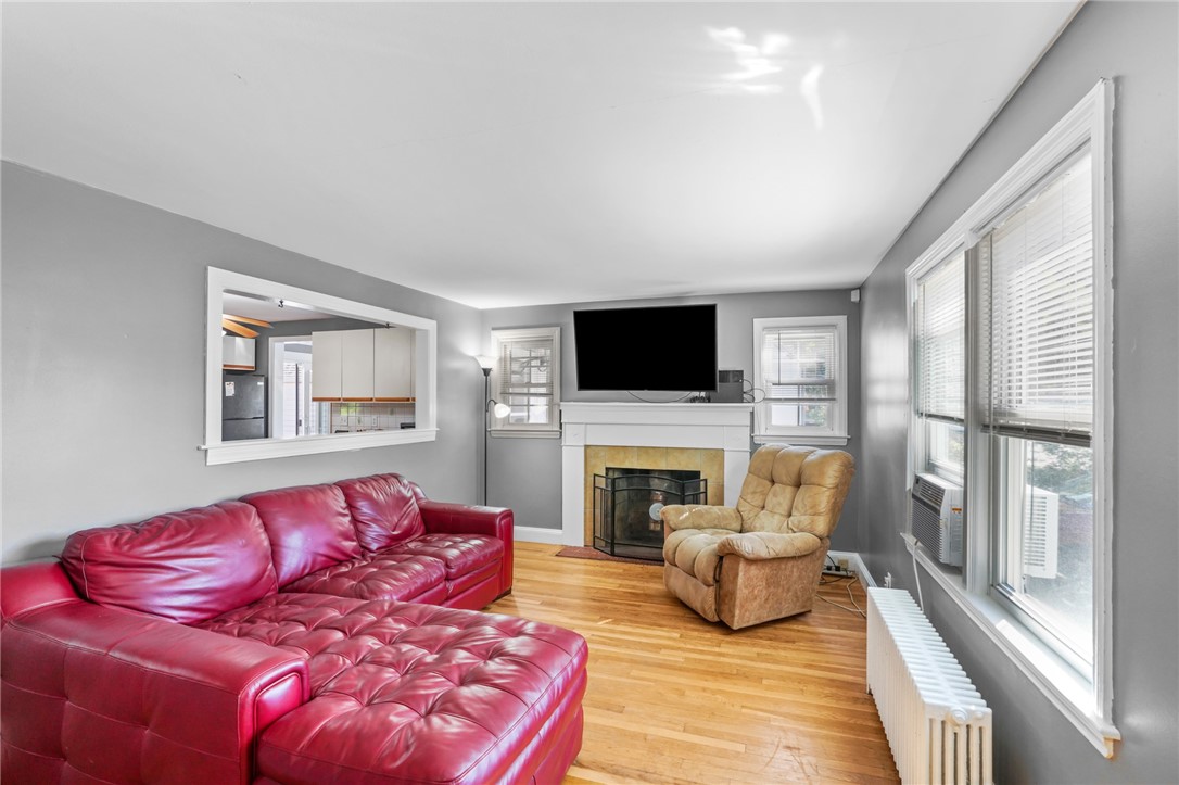 39 Edison Street Warwick, RI 02889 - Photo 7 of 42