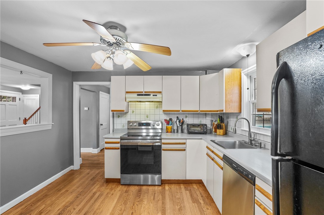 39 Edison Street Warwick, RI 02889 - Photo 10 of 42