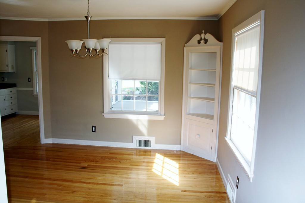 54 Oak Hollow Road Springfield, MA 01128 - Photo 8 of 19 Gallery Image 8