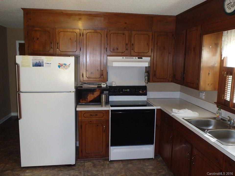 122 Shadowbrook Road Stanley, NC 28164 - Photo 6 of 22 Gallery Image 6