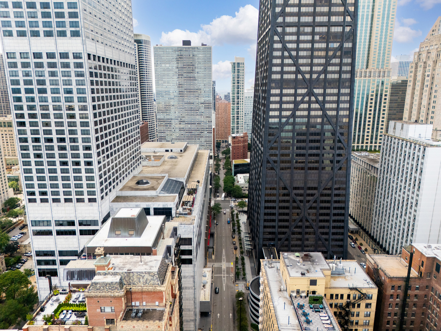 201 East Chestnut Street, Unit 11E Chicago, IL 60611 - Photo 38 of 43 a city view