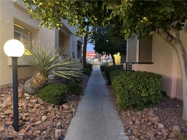 $1,550 | 3320 South Fort Apache Road, Unit 136, Las Vegas, NV 89117