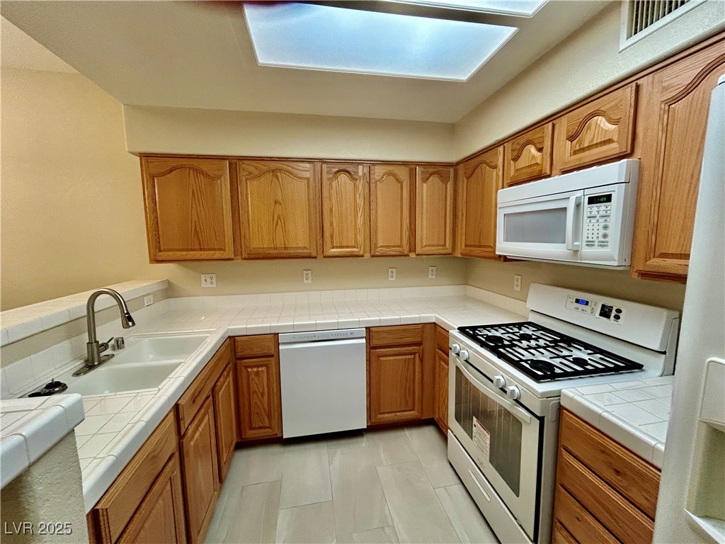 3320 South Fort Apache Road, Unit 136 Las Vegas, NV 89117 - Photo 4 of 19