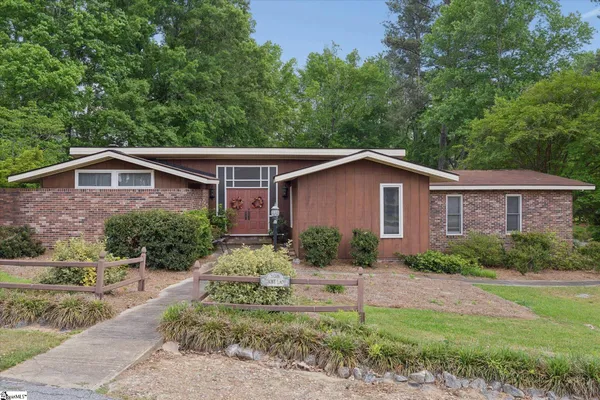 $258,000 | 105 Derby Lane, Clinton, SC 29325