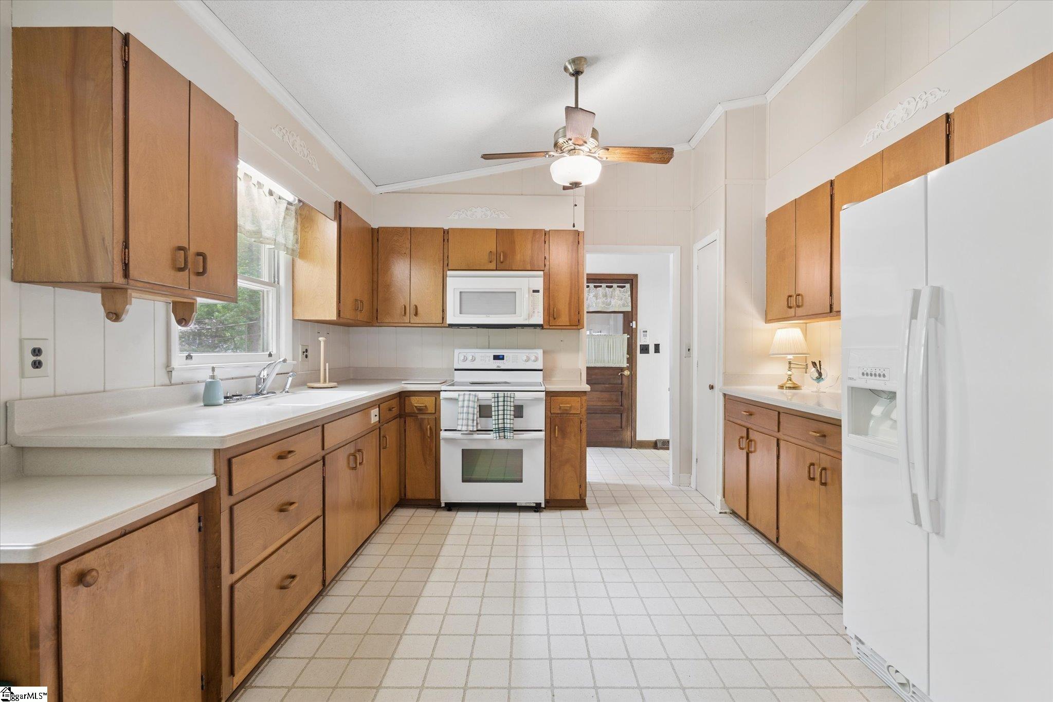 105 Derby Lane Clinton, SC 29325 - Photo 11 of 37