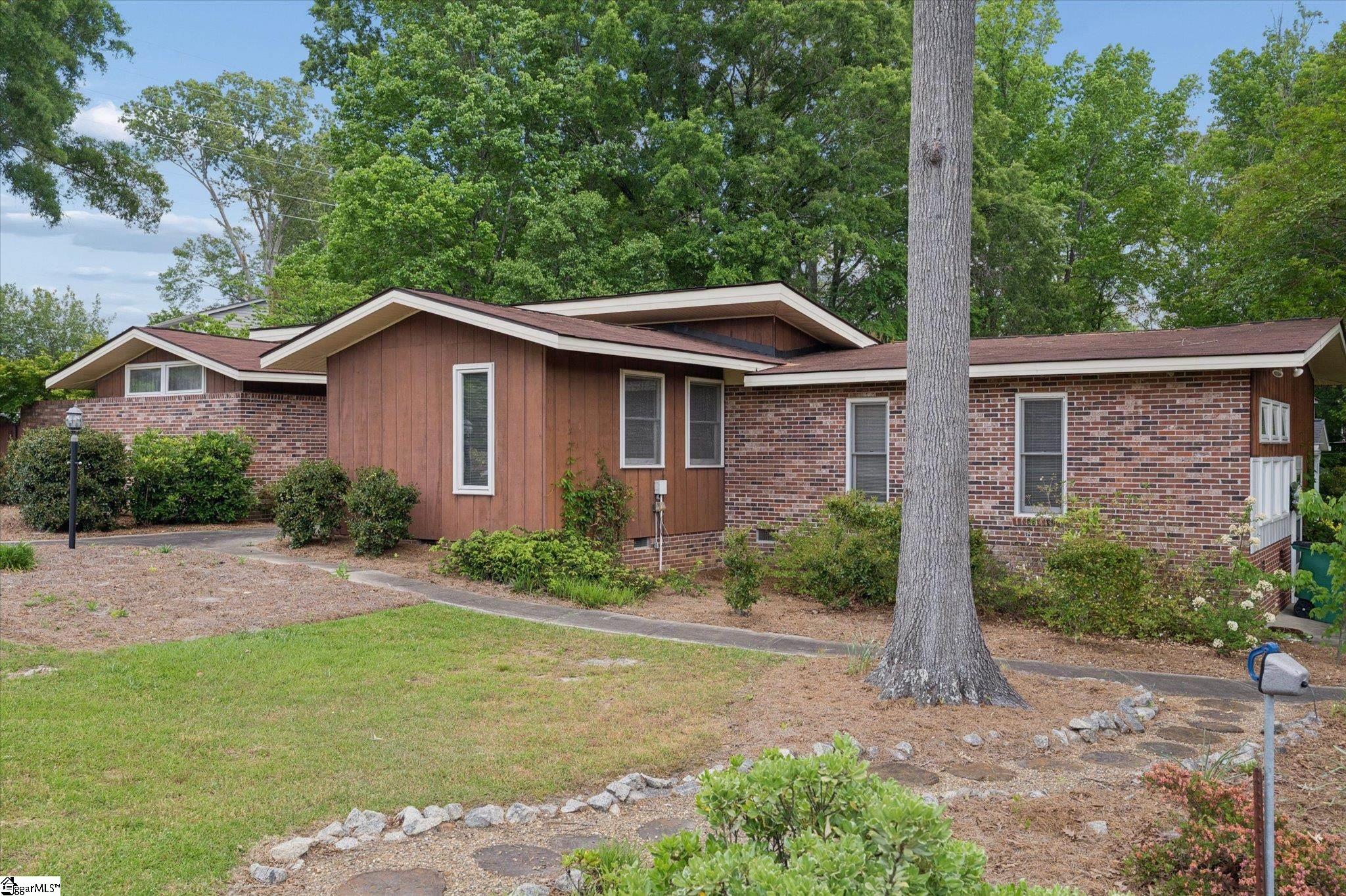 105 Derby Lane Clinton, SC 29325 - Photo 28 of 37