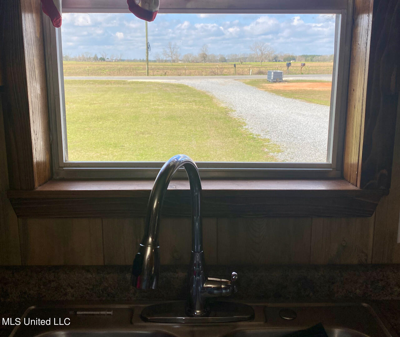 138 Jessie Smith Road Lucedale, MS 39452 - Photo 7 of 44 IMG_8256