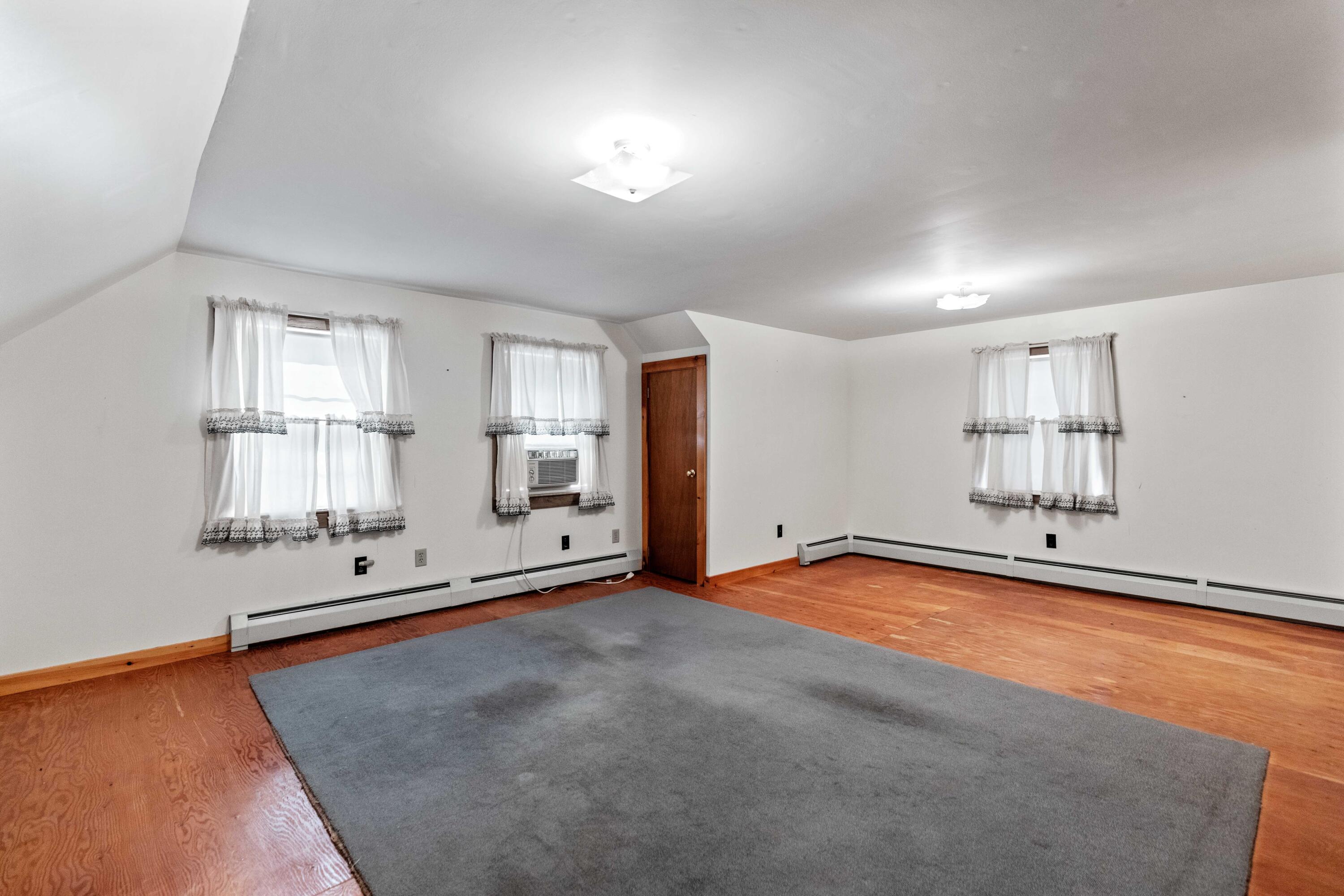 2 King Street Springvale, ME 04083 - Photo 20 of 33 2KingStreetSpringvale_019
