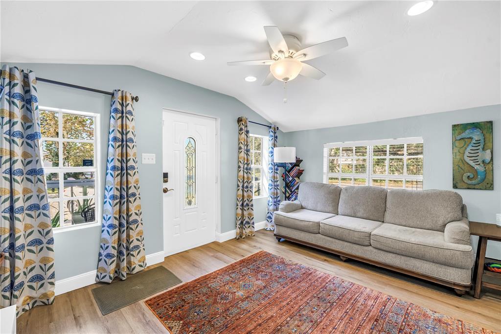 5161 Rena Street North St. Petersburg, FL 33709 - Photo 4 of 26