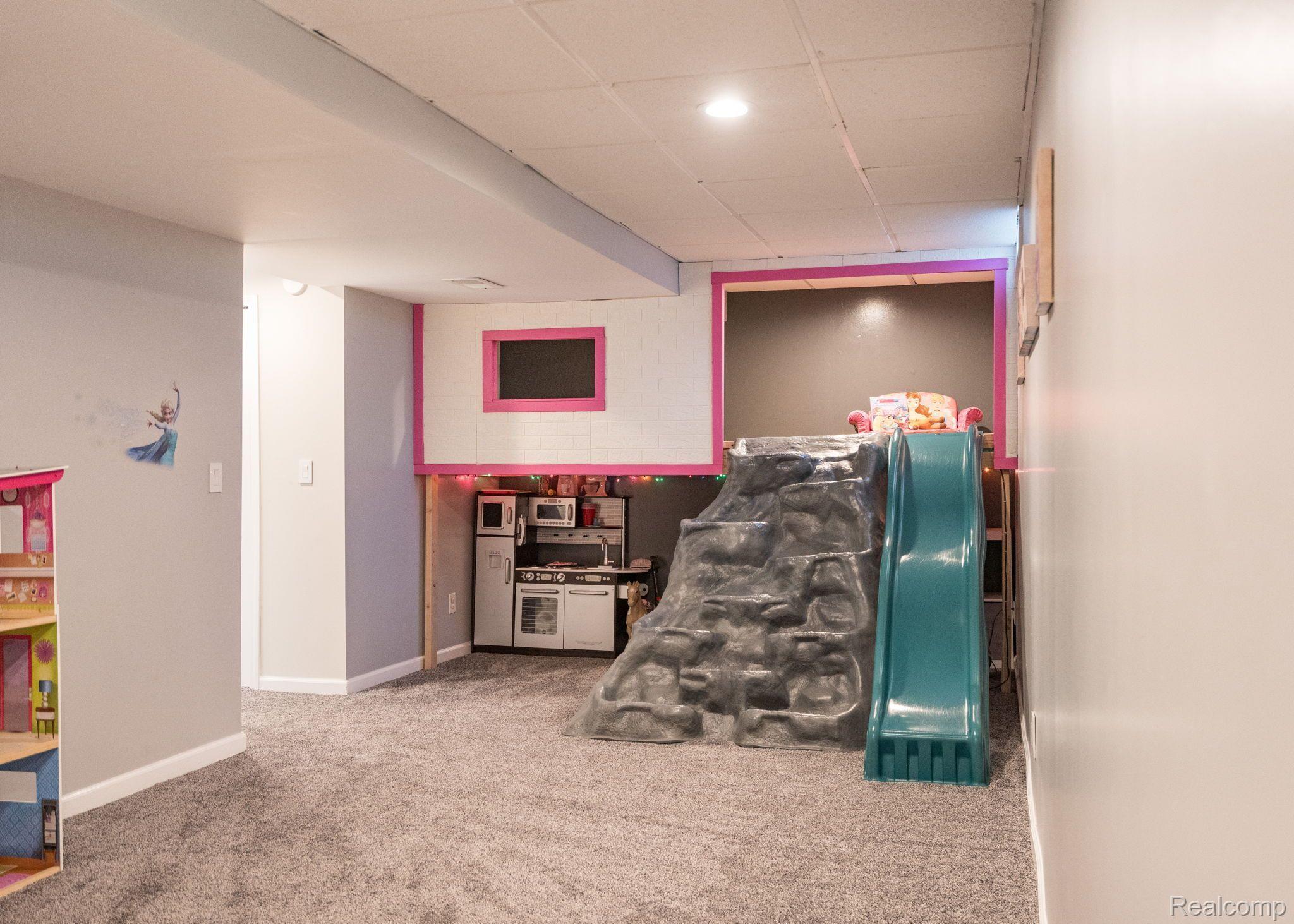 3060 Brandon Court Rochester, MI 48309 - Photo 41 of 51 Gallery Image 41
