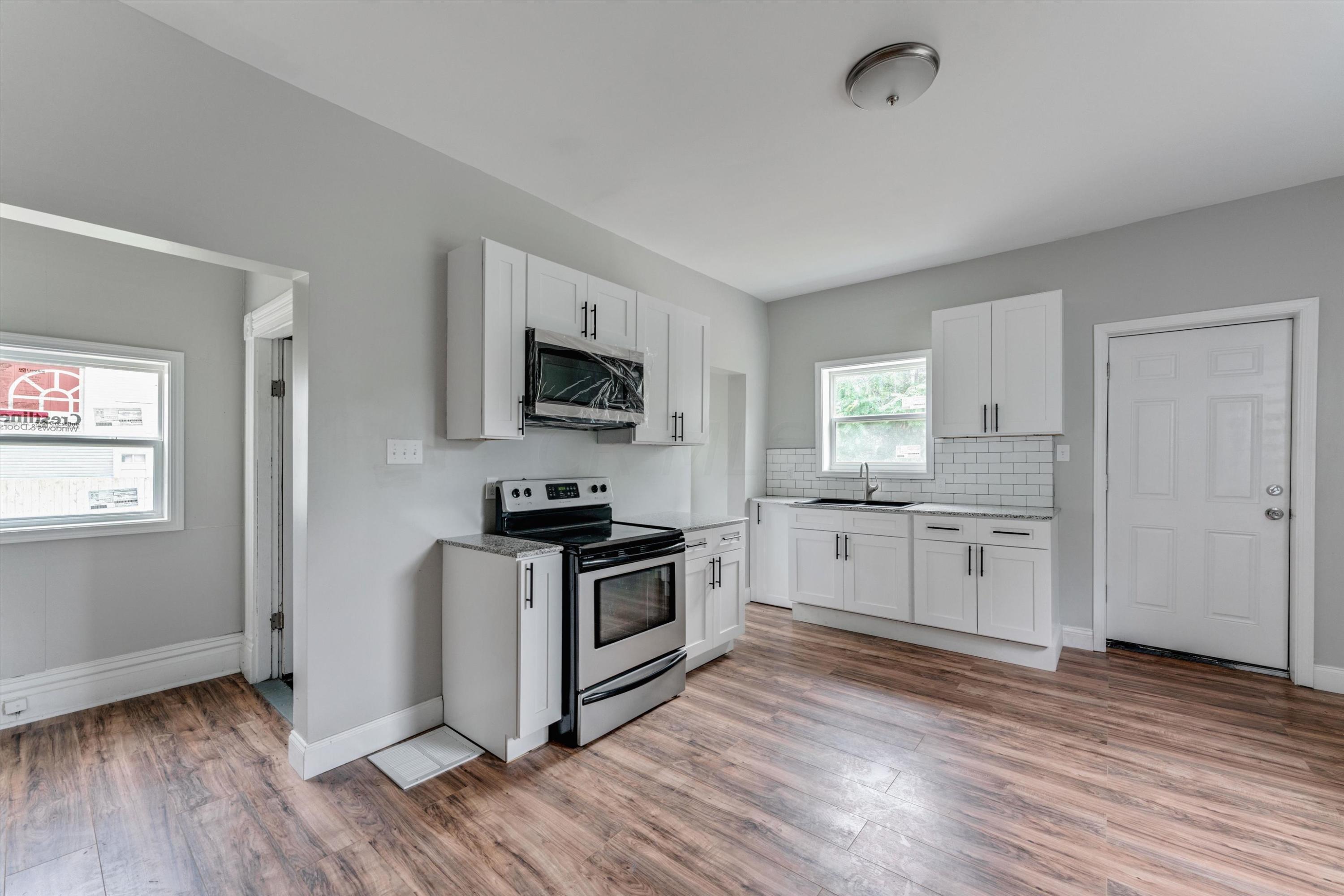 710 Sunbury Road Columbus, OH 43219 - Photo 3 of 27 Gallery Image 3