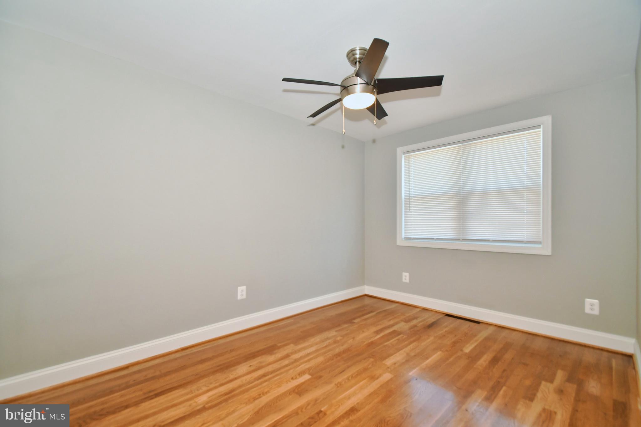 1758 Melbourne Road Baltimore, MD 21222 - Photo 26 of 42