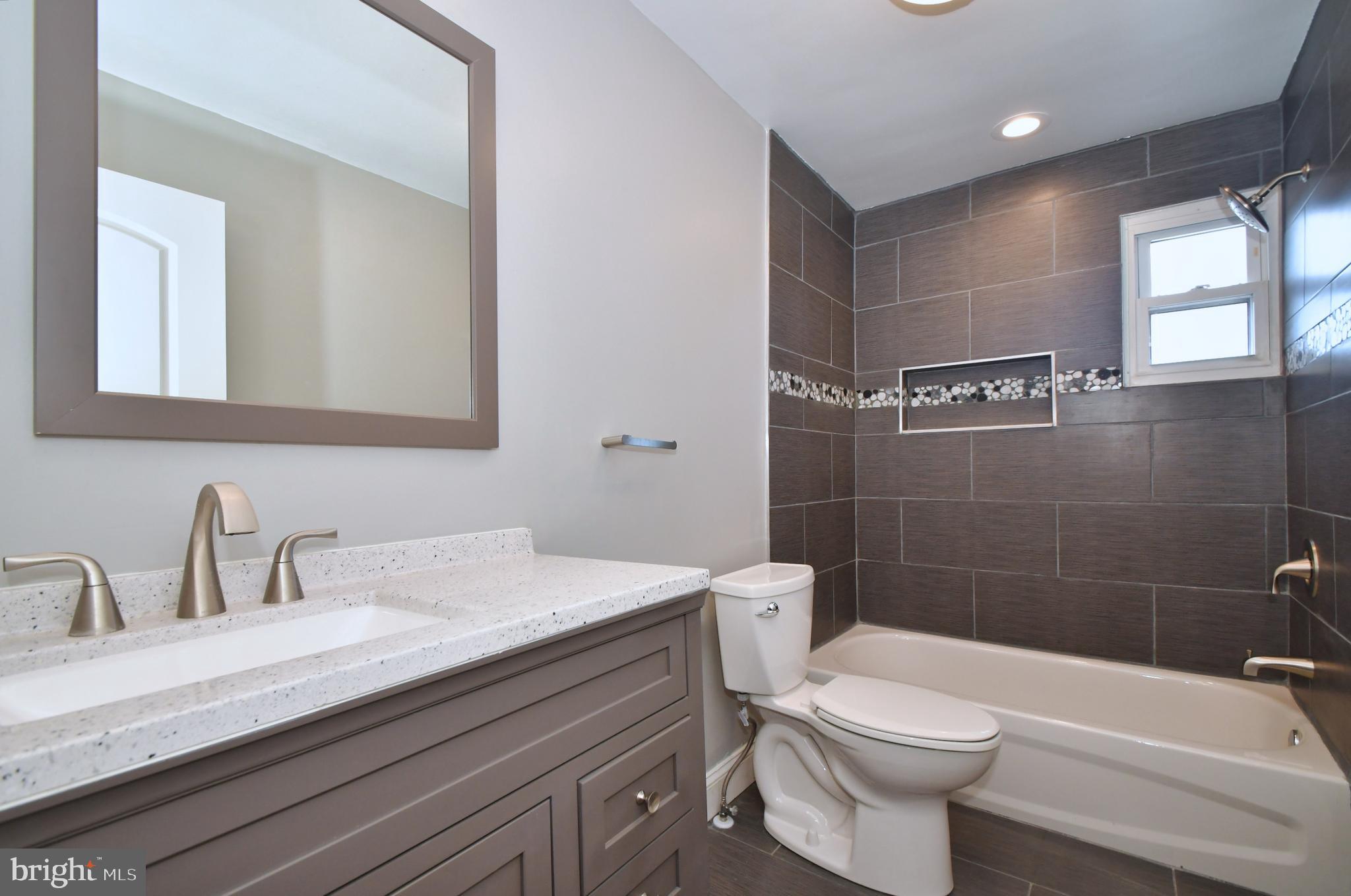1758 Melbourne Road Baltimore, MD 21222 - Photo 29 of 42