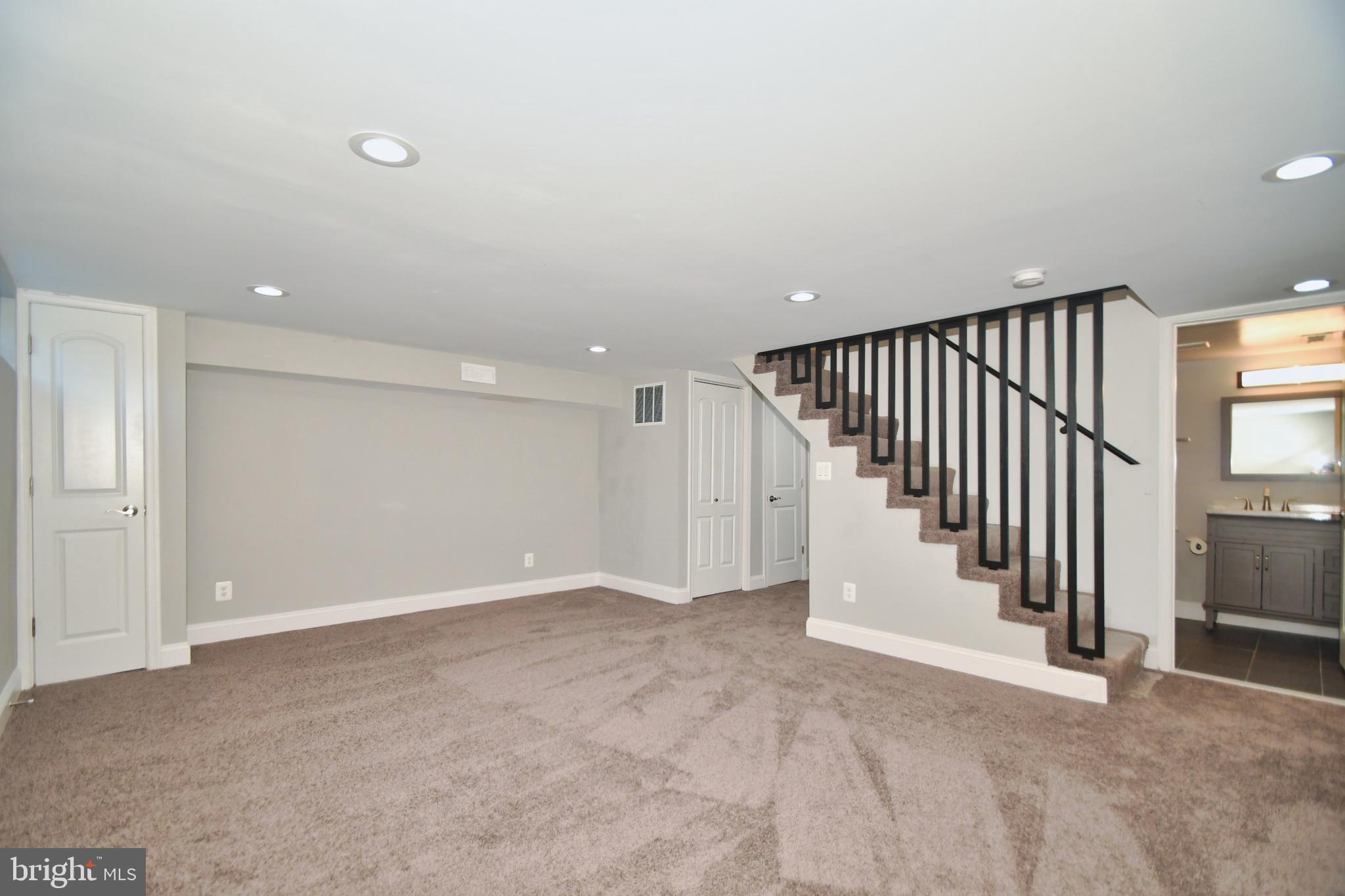 1758 Melbourne Road Baltimore, MD 21222 - Photo 35 of 42
