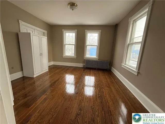 $1,600 | 170 North Whitfield Street, Unit 1, Nazareth, PA 18064