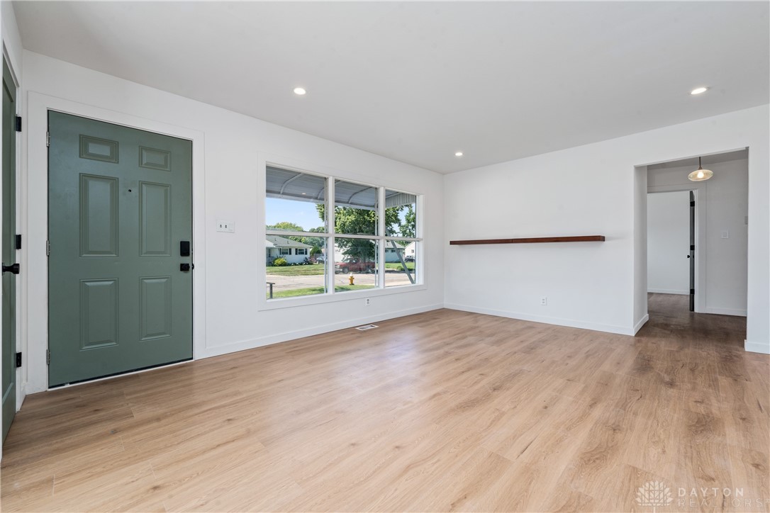 320 Spinning Road Dayton, OH 45431 - Photo 14 of 24 Gallery Image 14