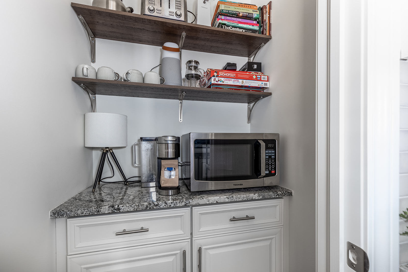 8 Port Place Ottawa, IL 61350 - Photo 16 of 32 a kitchen with a stove and cabinets