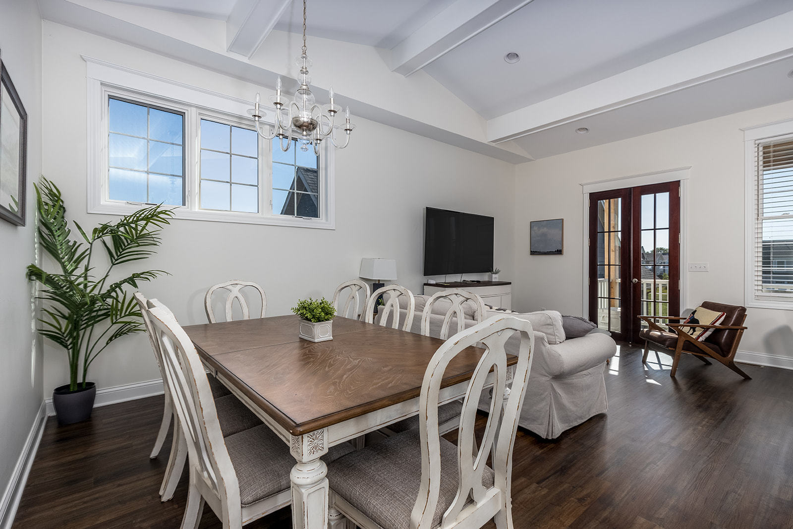 8 Port Place Ottawa, IL 61350 - Photo 17 of 32 a view of a dining room with furniture window and wooden floor
